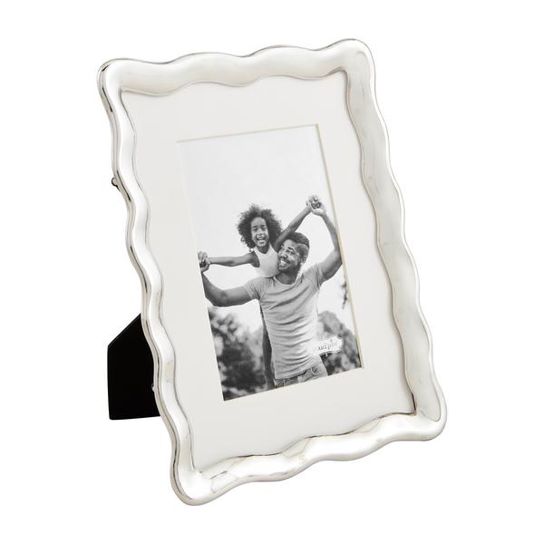 Wavy Metal Frame