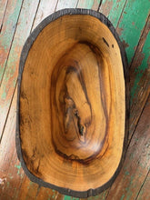 Load image into Gallery viewer, Handmade Bowl From Costa Rica - 2 Styles
