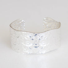 Load image into Gallery viewer, Hammered Cuff - Gold/Silver
