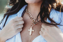 Load image into Gallery viewer, Gold Chunky Chain With Cross Adjustable
