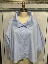 Load image into Gallery viewer, Button Down Shirt - 2 Colors
