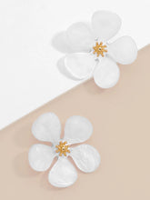 Load image into Gallery viewer, Flower Resin Earring - variety of colors
